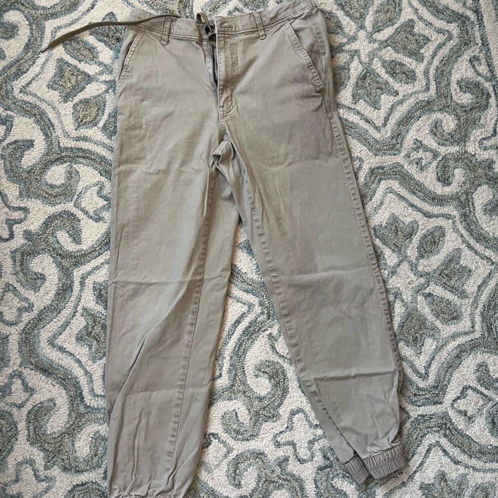 Amazon Essentials Men's Tan Chinos
